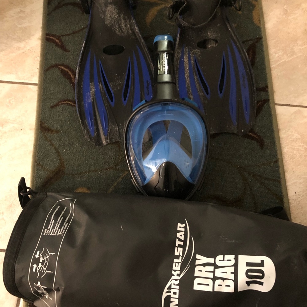 Snorkelstar fins and mask. Black and blue.